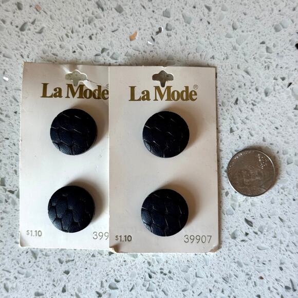 6 NEW 1970s Vintage Navy Blumenthal Domed Lattice Shank Buttons On Card 3/4" - Picture 5 of 7